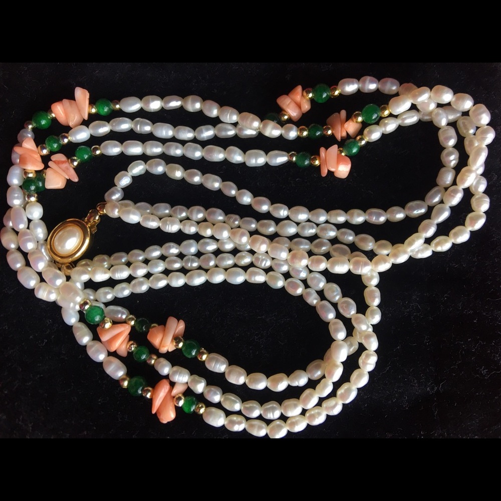 Hawaiian necklace with Genuine Coral